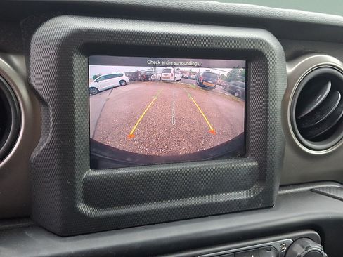Used 2022 Jeep Wrangler Unlimited Sport AWD/4WD image 21