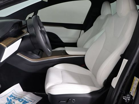 Used 2023 Tesla Model X AWD/4WD image 14