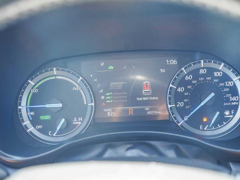 Used 2021 Toyota Highlander XLE image 25