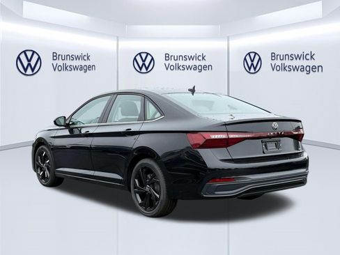 New 2026 Volkswagen Jetta SE FWD image 3
