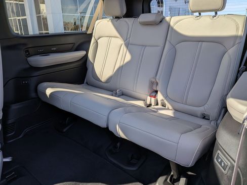 New 2026 Jeep Grand Wagoneer L 4WD image 19