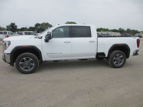 New 2026 GMC Sierra 2500 SLT AWD/4WD image 10