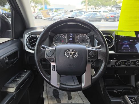Used 2016 Toyota Tacoma SR5 RWD image 20