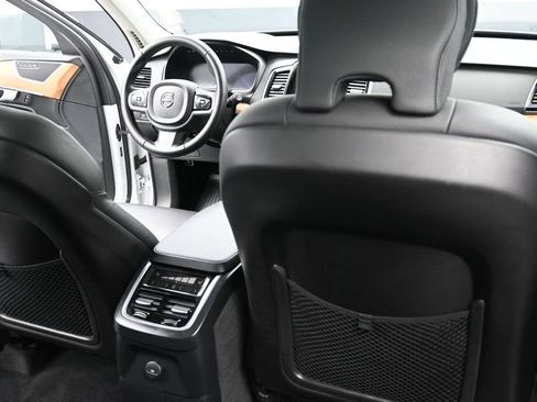Used 2025 Volvo XC90 T8 Plus w/ Protection Package Premier AWD/4WD image 23