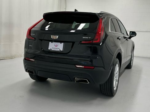 Used 2023 Cadillac XT4 Luxury w/ Cold Weather Package AWD/4WD image 6