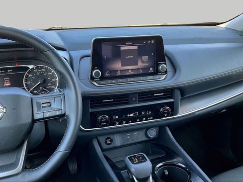 Used 2025 Nissan Rogue SV AWD/4WD image 6