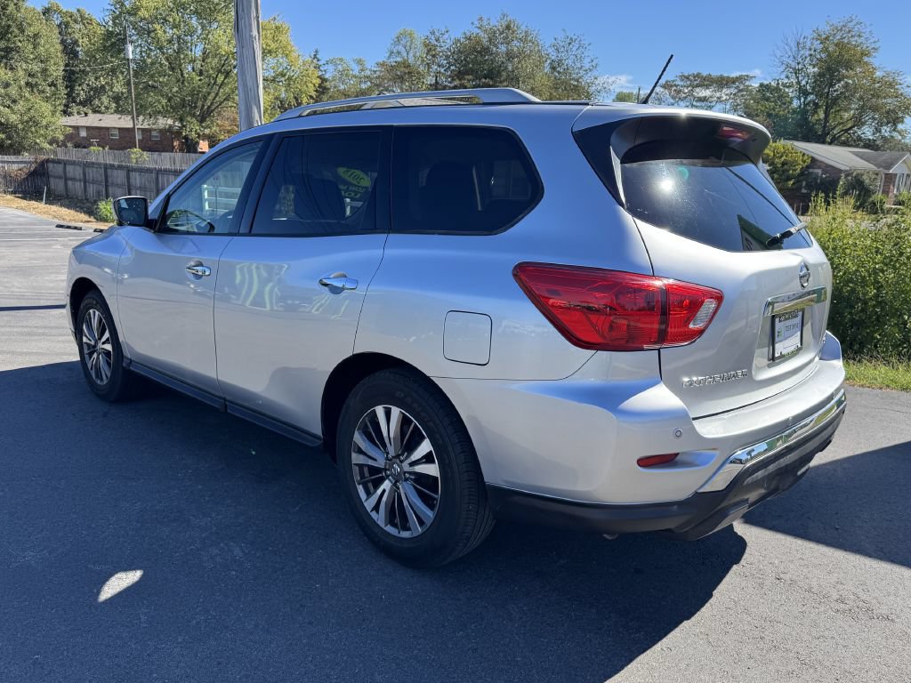 Used 2018 Nissan Pathfinder SL FWD image 6