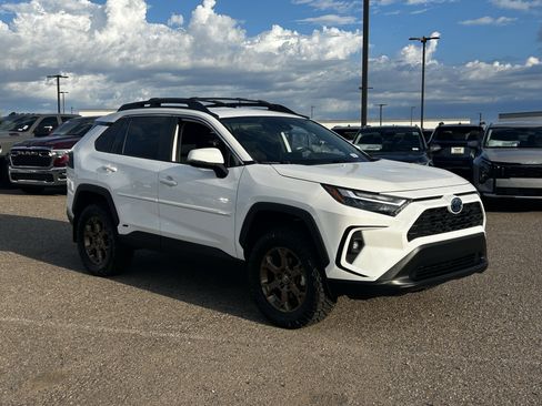 Used 2023 Toyota RAV4 AWD Hybrid image 4