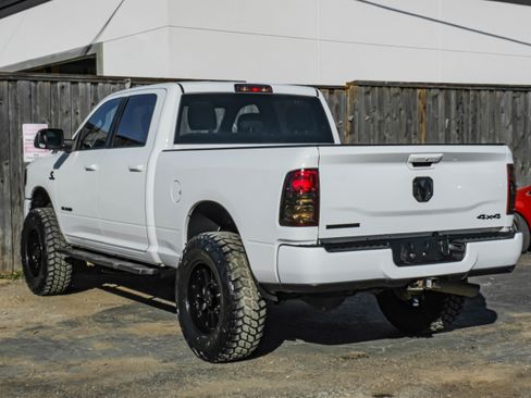 Used 2022 RAM 2500 Big Horn w/ Cold Weather Group image 9