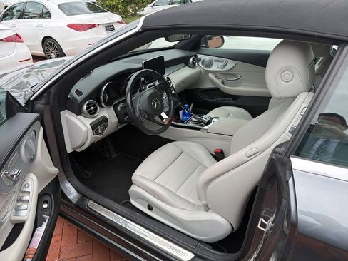 Certified 2017 Mercedes-Benz C 300 4MATIC Cabriolet image 4