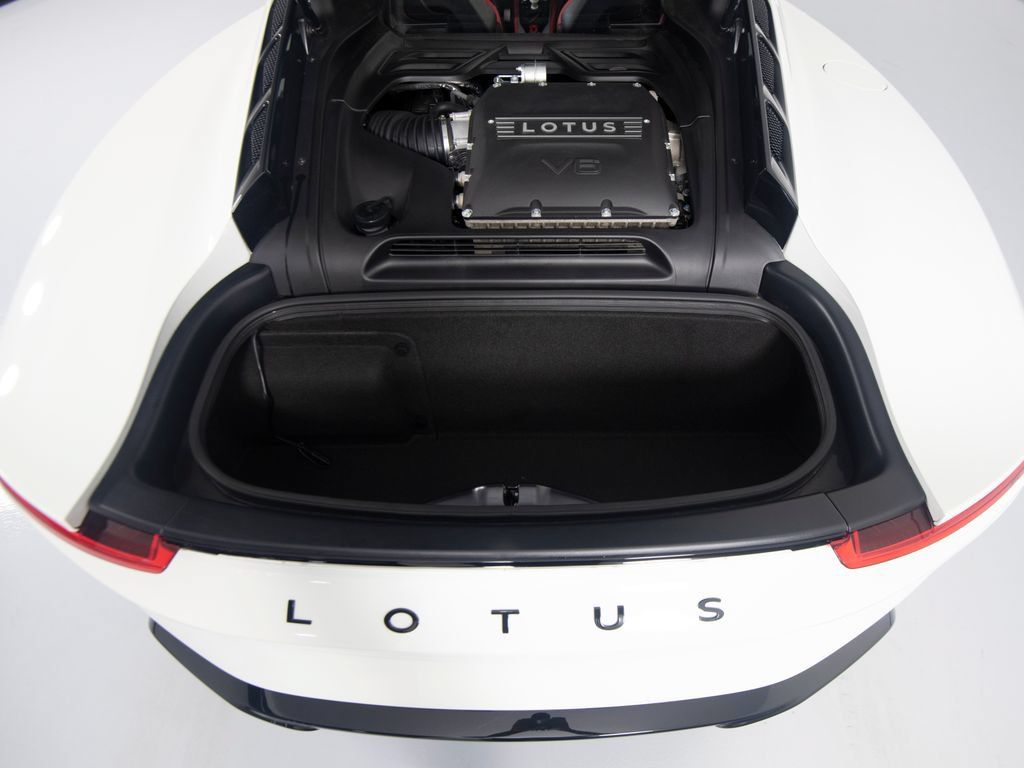 Used 2025 Lotus Emira RWD image 54