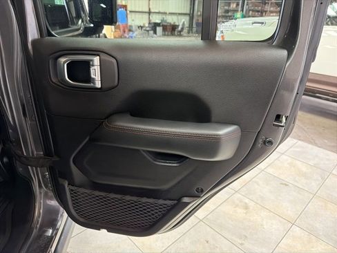 Used 2021 Jeep Gladiator Mojave image 18