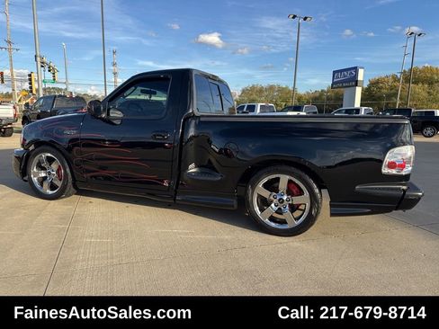 Used 2002 Ford F150 Lightning image 11