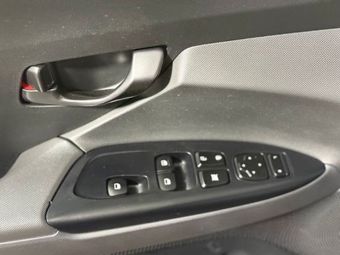 Used 2022 Hyundai Veloster N FWD image 21