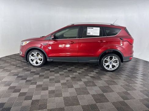 Used 2019 Ford Escape Titanium image 8