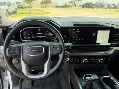 Used 2025 GMC Sierra 1500 SLT AWD/4WD image 12