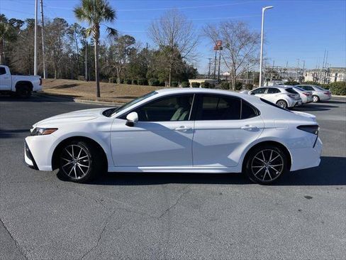 Certified 2023 Toyota Camry SE image 2