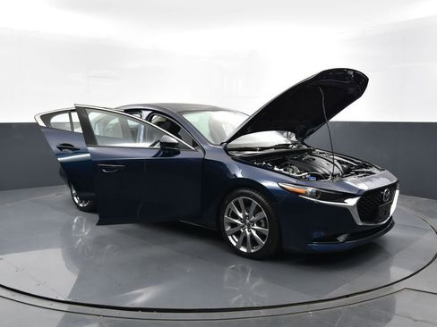 Used 2020 MAZDA MAZDA3 AWD Sedan w/ Premium Package image 36