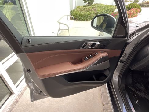 New 2026 BMW X5 sDrive40i w/ Climate Comfort Package image 8