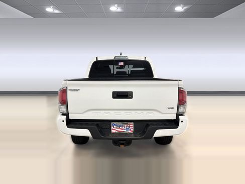 Used 2022 Toyota Tacoma TRD Sport w/ Technology Package RWD image 8