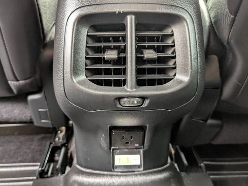 Used 2017 Jeep Cherokee Limited AWD/4WD image 12