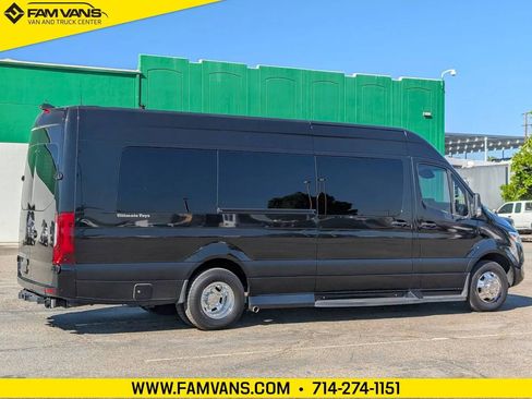 Used 2019 Mercedes-Benz Sprinter 170 Cargo image 2