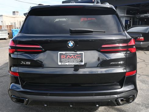Used 2024 BMW X5 xDrive40i w/ M Sport Package AWD/4WD image 11