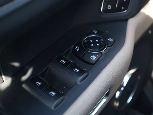 Used 2023 Ford Expedition Limited AWD/4WD image 16