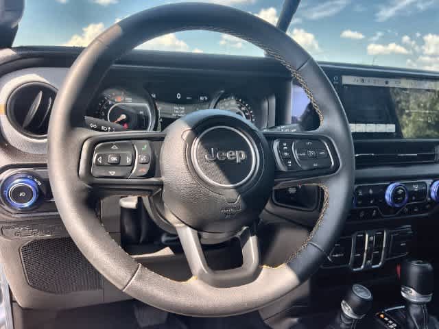 Used 2024 Jeep Wrangler Unlimited Sport AWD/4WD image 17