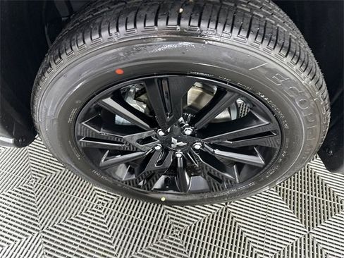 New 2025 Mitsubishi Eclipse Cross LE image 3