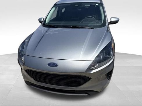 Used 2021 Ford Escape SE FWD image 3