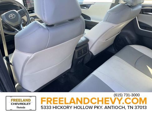 Used 2021 Toyota RAV4 Limited image 17