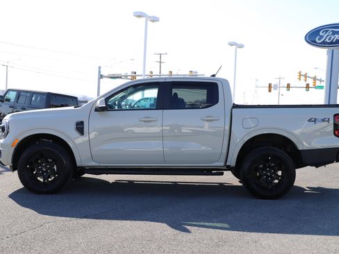Certified 2025 Ford Ranger Lariat w/ Black Appearance Package image 4