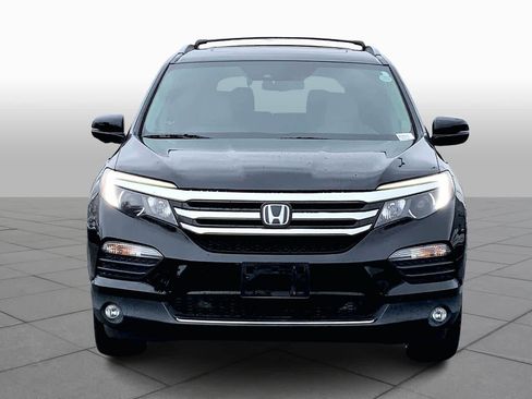 Used 2017 Honda Pilot Touring image 4