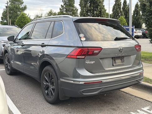 Used 2024 Volkswagen Tiguan SE FWD image 8