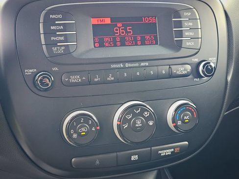 Used 2016 Kia Soul FWD image 21
