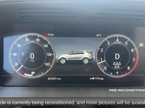 Used 2020 Land Rover Discovery Landmark AWD/4WD image 16