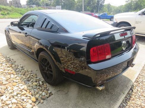 Used 2006 Ford Mustang GT RWD image 5