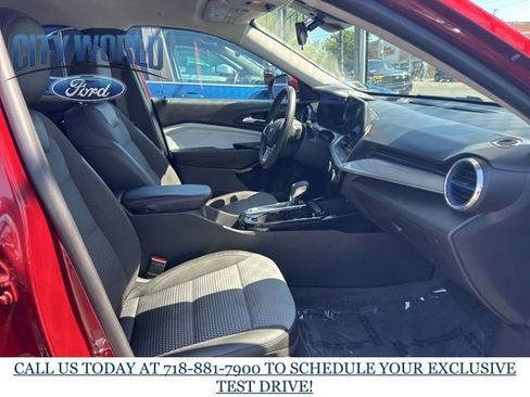 Used 2024 Chevrolet Trax LT w/ Driver Confidence Package image 7