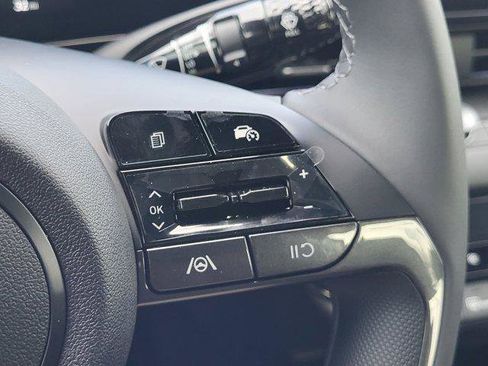 New 2025 Hyundai Elantra SEL image 30