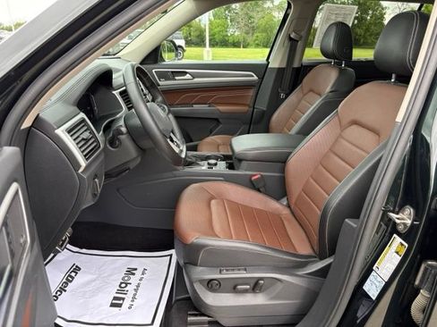 Used 2021 Volkswagen Atlas SEL Premium w/ MDO Package (Bench Seat) AWD/4WD image 18