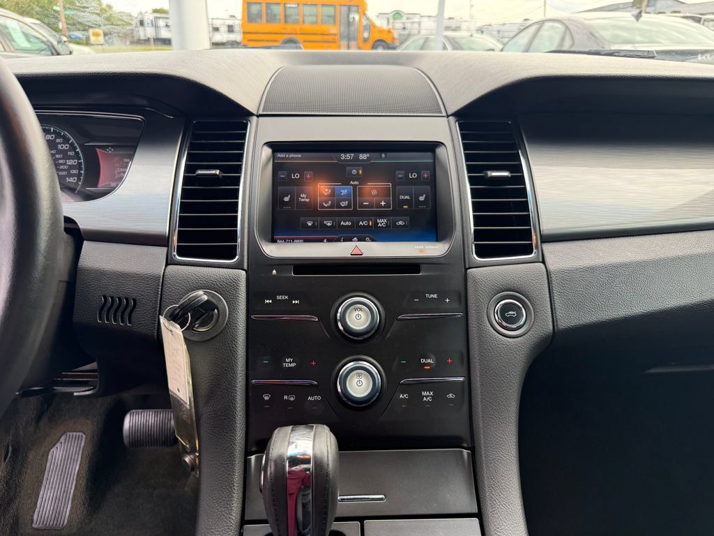 Used 2014 Ford Taurus SEL w/ Equipment Group 201A FWD image 29