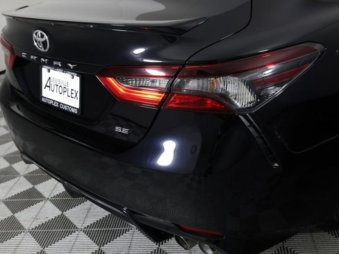Used 2024 Toyota Camry SE image 40