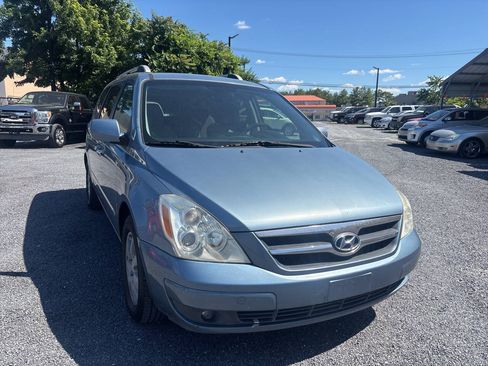 Used 2007 Hyundai Entourage Limited FWD image 3