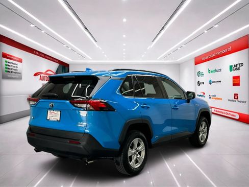 Used 2021 Toyota RAV4 LE AWD/4WD image 7