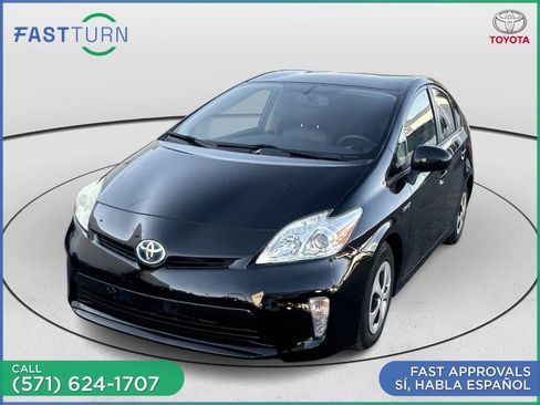 Used 2014 Toyota Prius Four FWD image 2