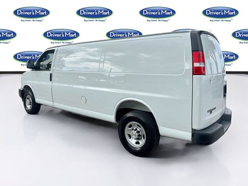 Used 2025 Chevrolet Express 3500 Extended w/ Driver Convenience Package RWD image 5