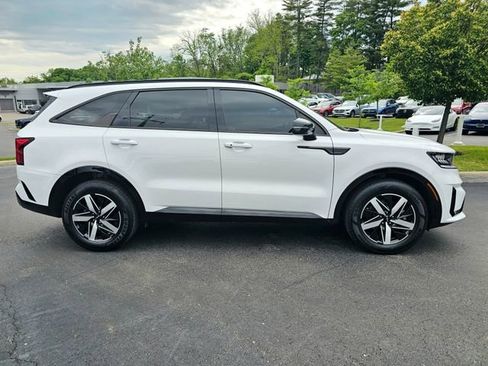 Used 2023 Kia Sorento S w/ Panoramic Sunroof Package FWD image 7