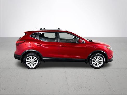 Used 2017 Nissan Rogue Sport SV w/ SV All-Weather Package AWD/4WD image 5