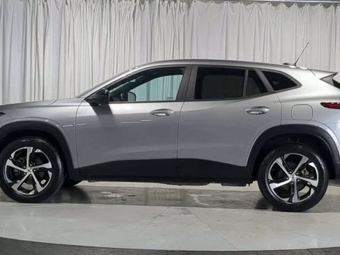 Used 2024 Chevrolet Trax RS w/ Driver Confidence Package FWD image 5